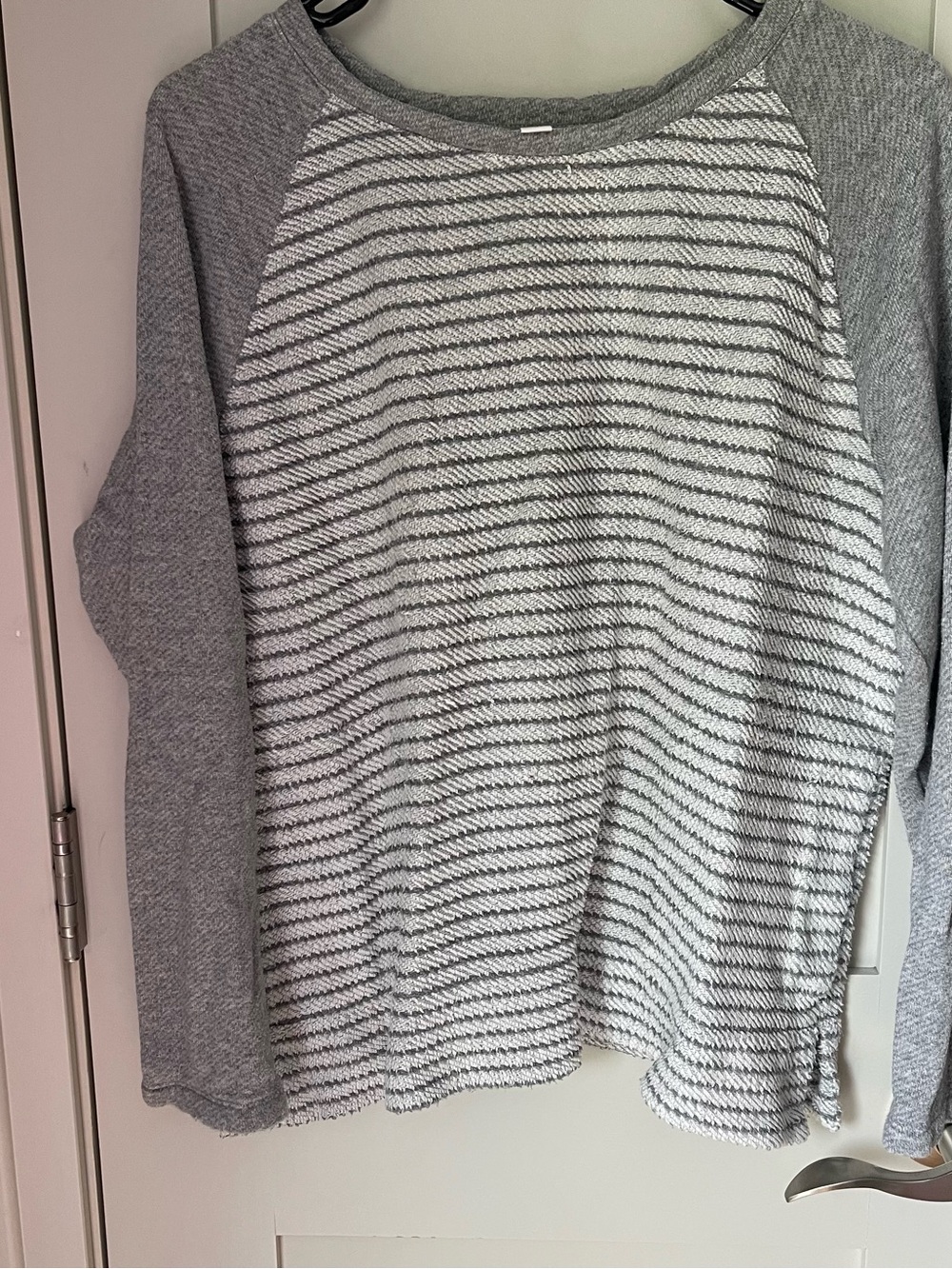 J. Jill Gray Striped Raglan Pullover Long sleeve Tunic Size Medium Textured